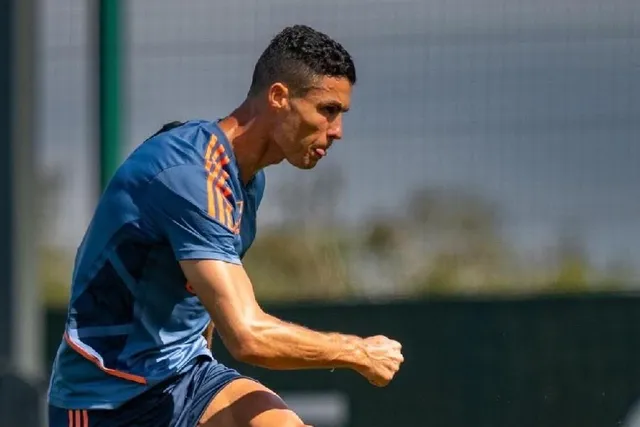 মাঠে নেমে সবাইকে চাঙ্গা করছেন রোনাল্ডো