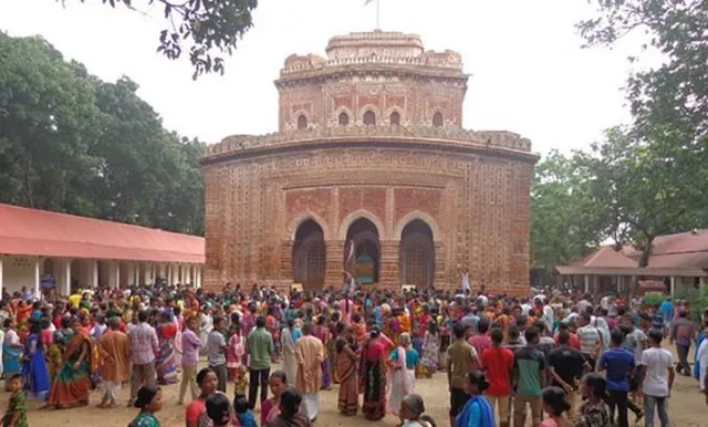 ২৭০ বছরের ঐতিহ্য: কান্তজিউ মন্দিরে রাস উৎসব শুরু