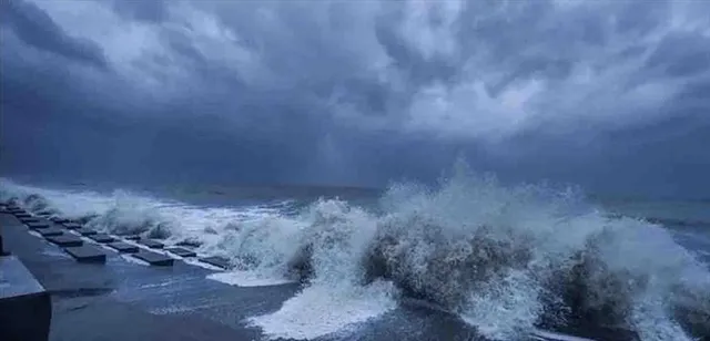 নিম্নচাপের জেরে চিন্তায় কৃষি দফতর