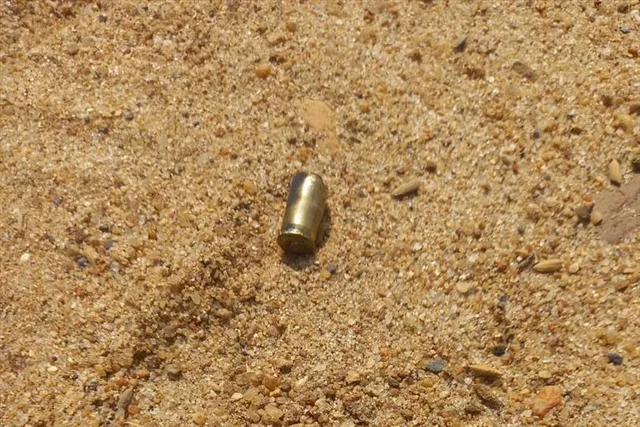 জাতীয় সড়কের ওপর দিনদুপুরে চলল গুলি, আহত ১