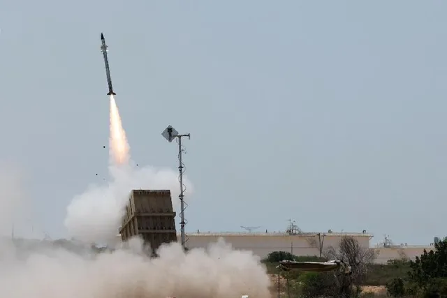 গাজা থেকে ছোড়া রকেট বাধা দিল ইসরায়েল