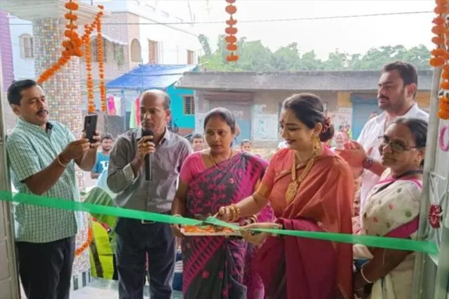 দুর্গোপুজোর উদ্বোধনেও সাংসদের থেকে এগিয়ে শাসক দলের বিধায়ক