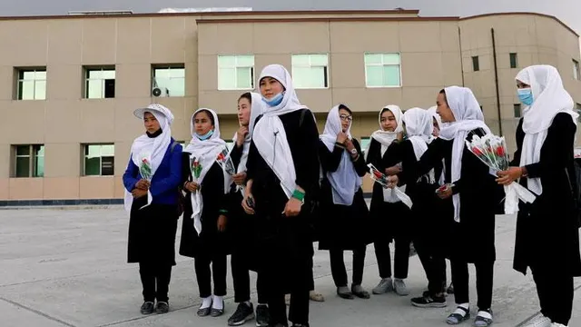 মেয়েরা স্কুলে ফিরবে আফগানিস্তানে!