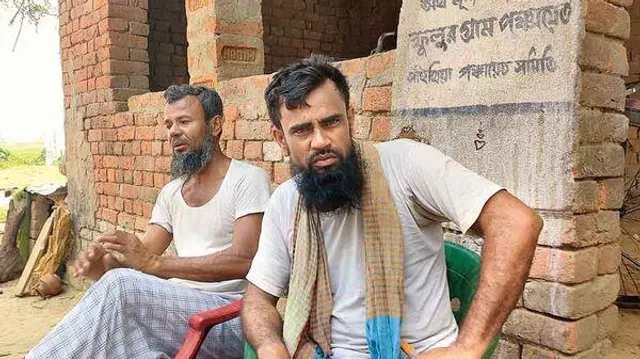 শেখলাল শেখের বাড়িতে মিহিলাল