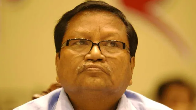 নিজাম প্যালেসে পৌঁছালেন পরেশ, শুরু হবে জিজ্ঞাসাবাদ