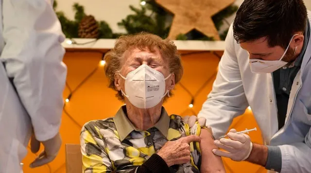 টিকা না নিলে জার্মানিতে শাস্তি হতে পারে!