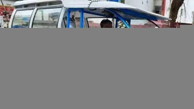 টোটোতেই রয়েছে অ্যাম্বুলেন্স পরিষেবা