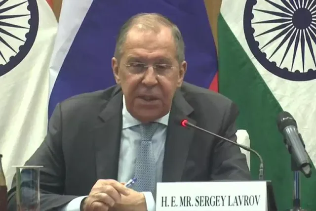 প্রক্সি যুদ্ধ অনুসরণ করছে পশ্চিমাঞ্চল!