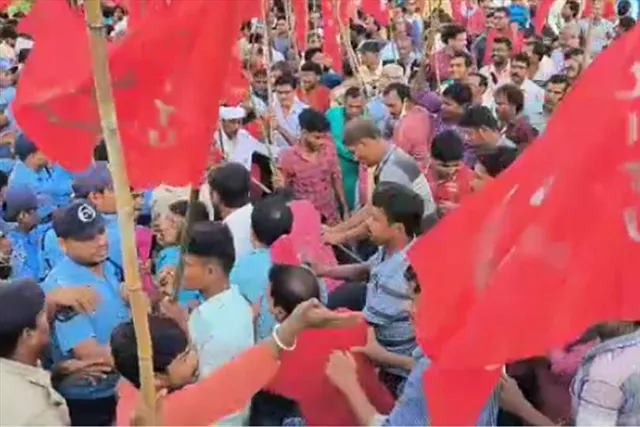 সুজন চক্রবর্তীর নেতৃত্বে বামেদের আইন অমান্য কর্মসূচি
