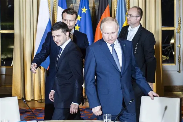 পুতিনের মতো যুদ্ধের জন্য দায়ী জেলেনস্কিও!