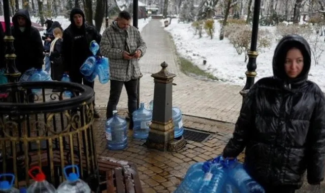 রুশ হামলার মধ্যে কিয়েভে ভারী তুষারপাতের আশঙ্কা