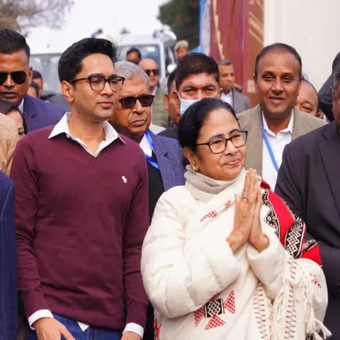 হাসিমারায় মমতা-অভিষেক