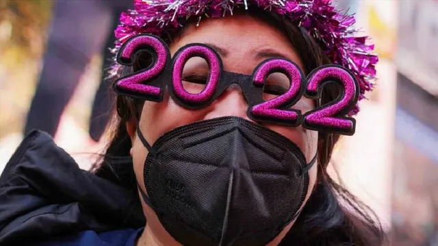 করোনা-ওমিক্রন আতঙ্কের মধ্যেই বর্ষবরণ