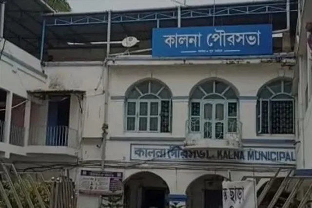 ফের প্রকাশ্যে তৃণমূল পরিচালিত পুরসভায় শাসক-দ্বন্দ্ব