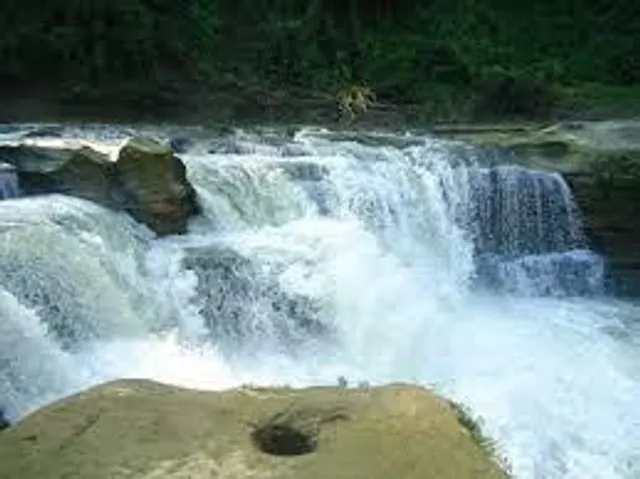 নাফাখুম জলপ্রপাত ভ্রমণ