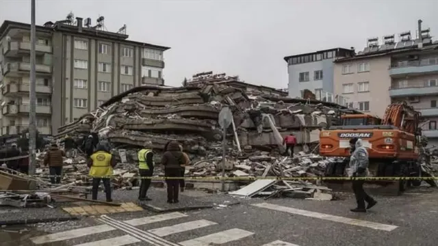 ভূমিকম্পে ক্ষতিগ্রস্তদের মৃতদেহ ও ত্রাণবাহী যান তুরস্ক থেকে উত্তর-পশ্চিম সিরিয়ায় প্রবেশ করেছে