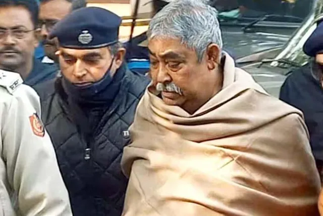 কেষ্টর কষ্ট, ফের ভোগাচ্ছে ফিসচুলার সমস্যা!