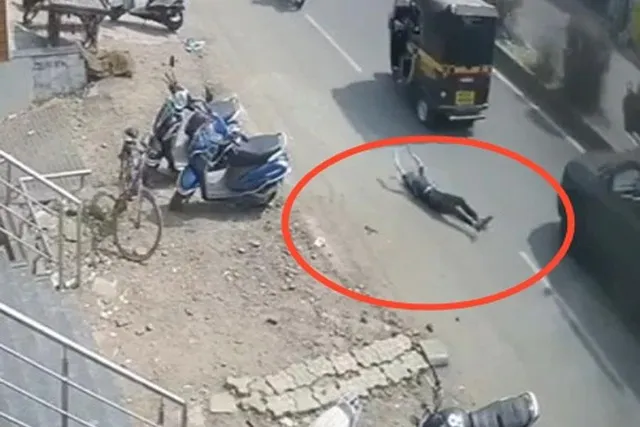 শ্লীলতাহানির থেকে বাঁচতে মরণ ঝাঁপ নাবালিকার, দেখুন ভিডিও