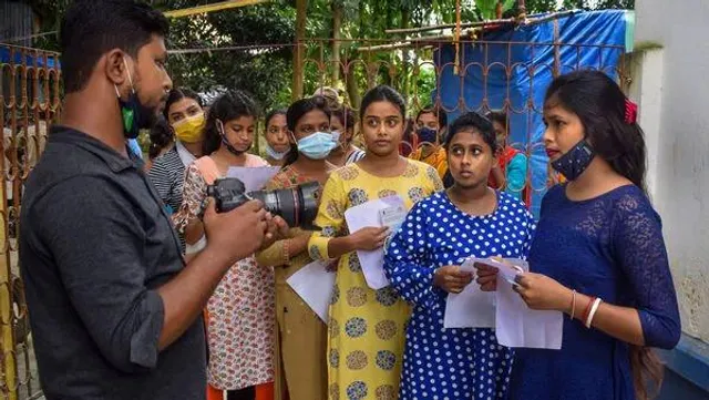 এবার এসএসসির গ্রুপ-সি নিয়োগেও দুর্নীতির অভিযোগ