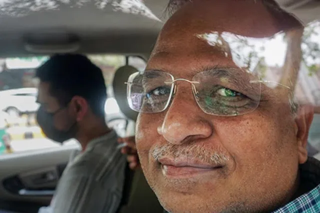 জামিনের আবেদন প্রত্যাহার করলেন মন্ত্রী