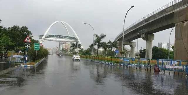 আকাশের মুখ গোমড়া, আজও বৃষ্টির সম্ভাবনা কলকাতায়