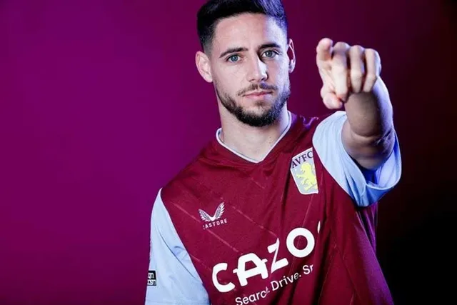 কত টাকায় অ্যালেক্স মোরেনোকে চুক্তিবদ্ধ করেছে অ্যাস্টন ভিলা জানেন?