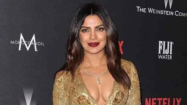 মেয়ে বাড়ি ফিরতেই কাজে ফিরলেন প্রিয়াঙ্কা