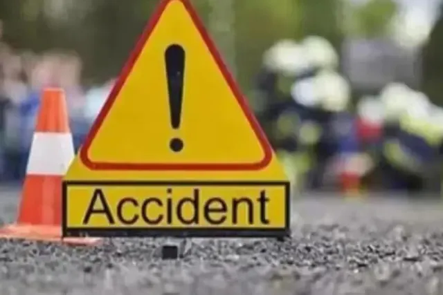 শ্রীরামপুরে পথ দুর্ঘটনার জেরে  দিল্লি রোড অবরোধ