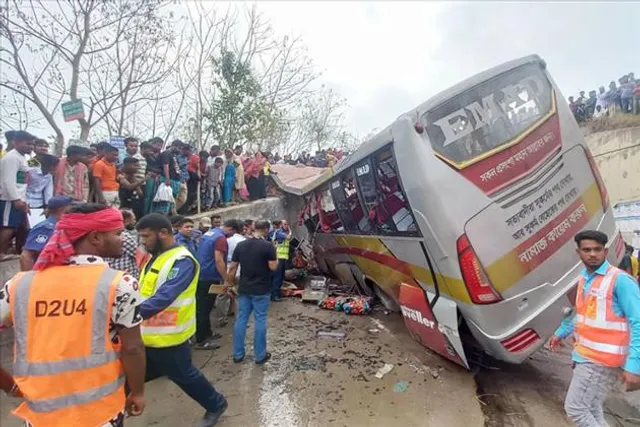 পদ্মা সেতুর এক্সপ্রেসওয়েতে সবচেয়ে বড় দুর্ঘটনা! মৃত বেড়ে ২০