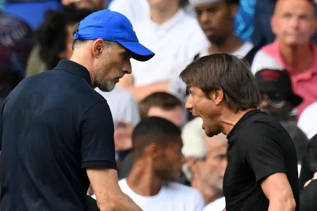 দুই কোচের ঝামেলায় উত্তপ্ত প্রিমিয়ার লিগ