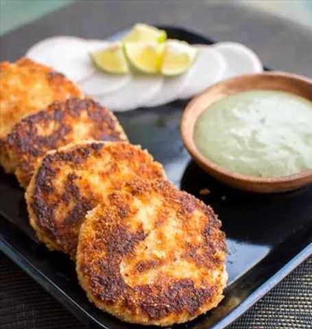 এই পুজোয় বাড়িতেই জমে উঠুক আড্ডা, সঙ্গে থাকুক দই কাবাব