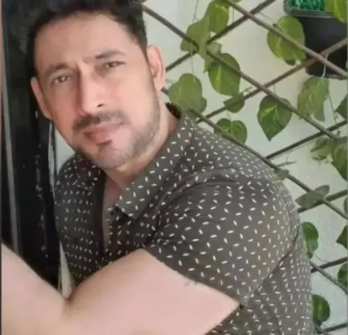 বাসে ভ্রমণের সময় সিআইডি অভিনেতা হৃষিকেশের নগদ টাকা নথিপত্র ছিনতাই