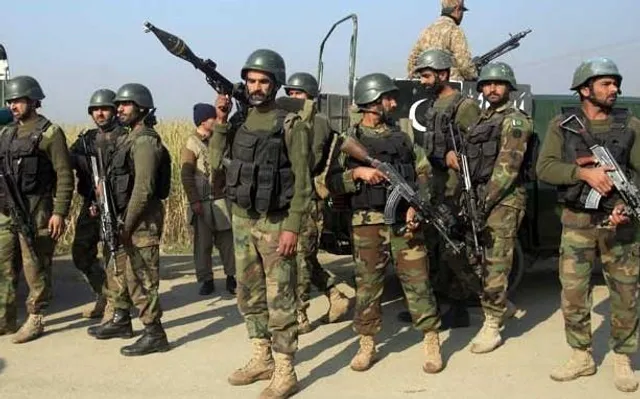 সন্ত্রাসীদের সঙ্গে সংঘর্ষে পাক গুপ্তচর নিহত, আহত ৭