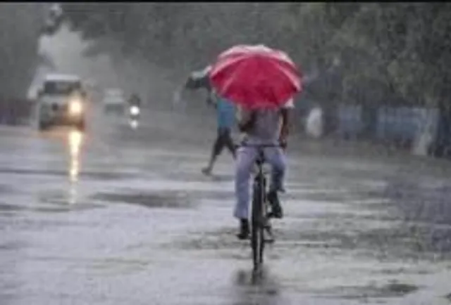 কয়েক ঘণ্টা পর শুরু হবে বৃষ্টি আর বজ্রপাতের দাপট!
