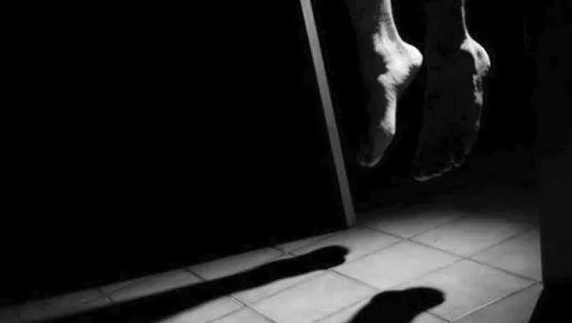 বাড়ি থেকে উদ্ধার নব বিবাহিত যুবকের ঝুলন্ত দেহ