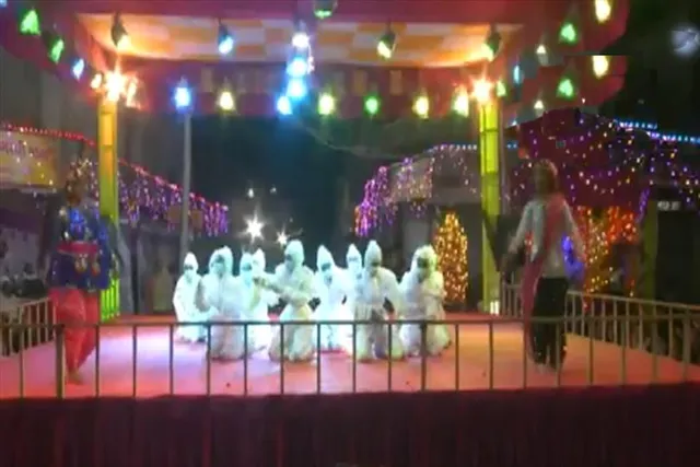 পিপিই কিটে অভিনব গরবা! দেখুন ভিডিও