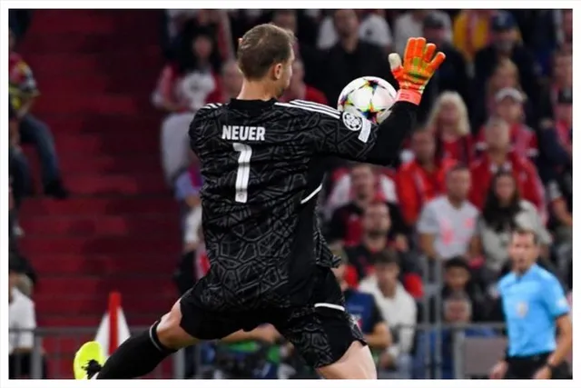 বার্সাকে রুখে দিলেন ন্যুয়ের