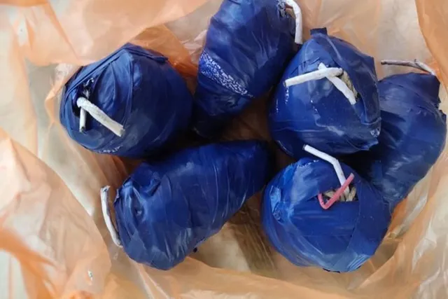 সেতুর নিচ থেকে বোমা উদ্ধারকে কেন্দ্র করে চাঞ্চল্য ছড়ালো ঢেকিয়াজুলিতে