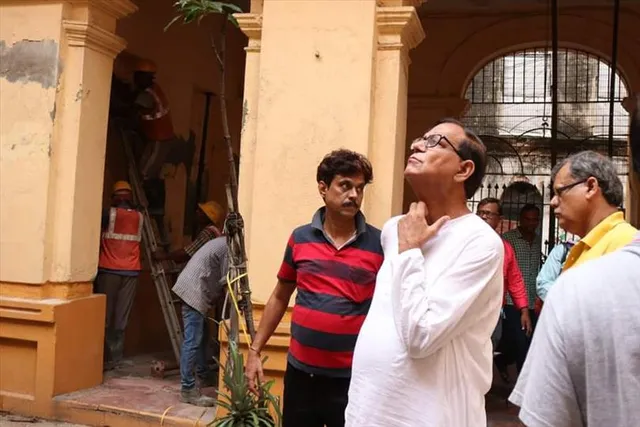 বউবাজারের ক্ষতিগ্রস্ত বাড়িগুলি পরিদর্শন করলেন বাম নেতা মহম্মদ সেলিম