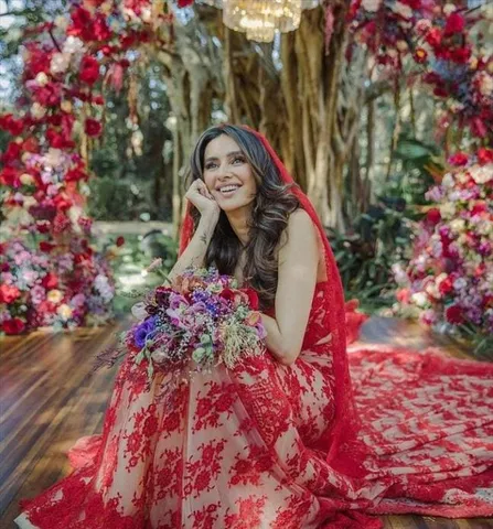 বিয়ের পরই নাম বদলালেন শিবানি দানন্ডেকর