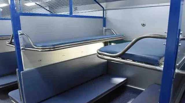 ট্রেনের কোচে বড় পরিবর্তন ভারতীয় রেলের