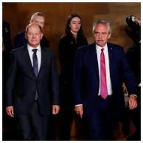 দক্ষিণ আমেরিকা সফরে ইউক্রেন নিয়ে মতবিরোধকে গুরুত্ব দিচ্ছেন শোলজ