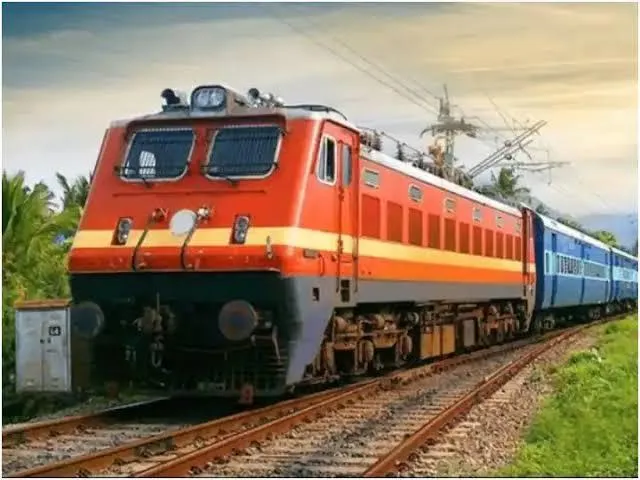 ১২ জোড়া এক্সপ্রেস ট্রেন বাতিল করল পূর্ব রেল