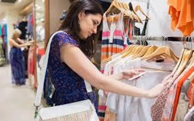 পুজোর শপিং করার সময় মাথায় রাখুন এই বিষয়গুলি