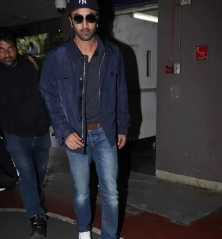 রণবীর ও শ্রদ্ধা কপূরের ছবির সেটে আগুন