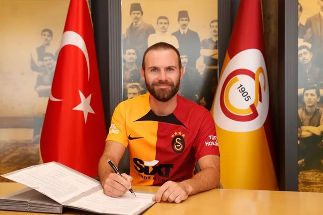 পাঁচজনকে সই করাল গালাতাসারে