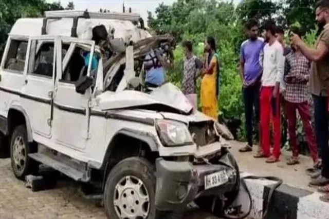 গরুকে বাঁচাতে গিয়ে মর্মান্তিক মৃত্যু ৪ জনের