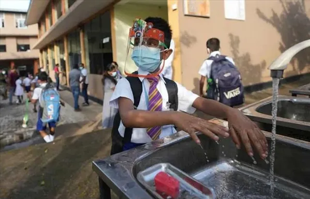 তৃতীয় ঢেউ! রাজ্যে স্টুটেন্ডস উইক নিয়ে জোর বিতর্ক