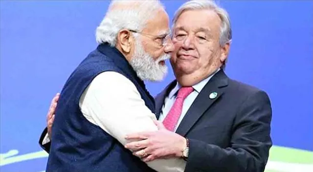 রাষ্ট্রপুঞ্জের মহাসচিবকে আলিঙ্গন মাস্কহীন মোদীর, এল তির্যক মন্তব্য