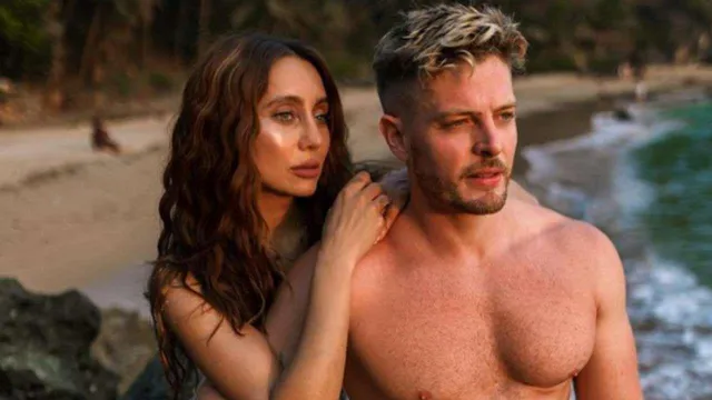 ফের সম্পর্কে ভাঙন অনুষার?